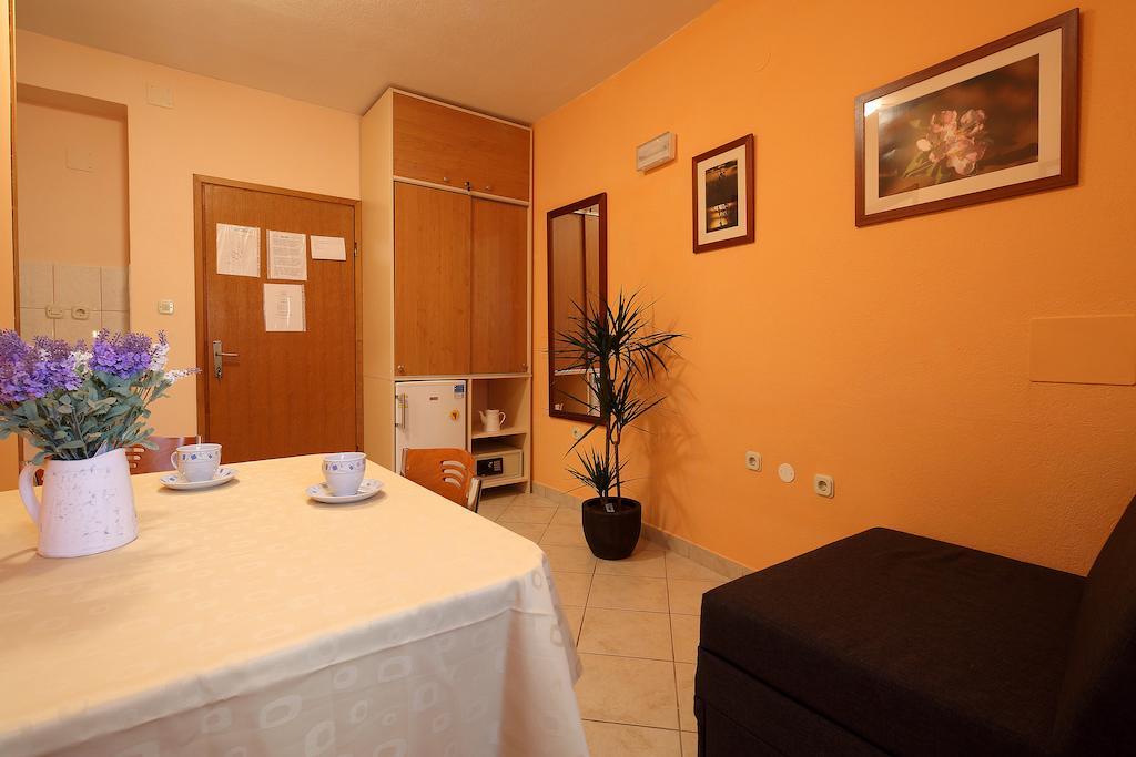La Familia Apartments Makarska Camera foto